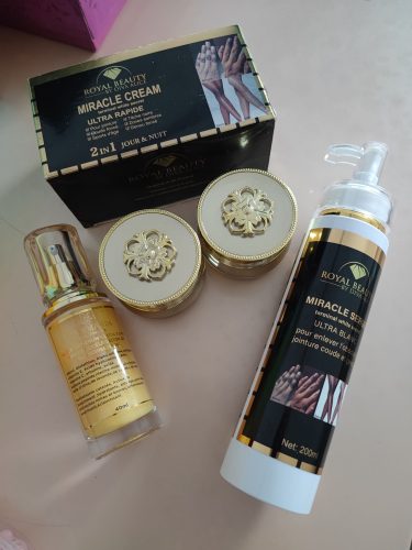 KIT ANTI-TACHES CRÈME VISAGE,SÉRUM GLUTA MIRACLE POUR LES TACHES REBELLES: VISAGES ,MAIN COU,PIEDS AU GLUTATHIONE photo review